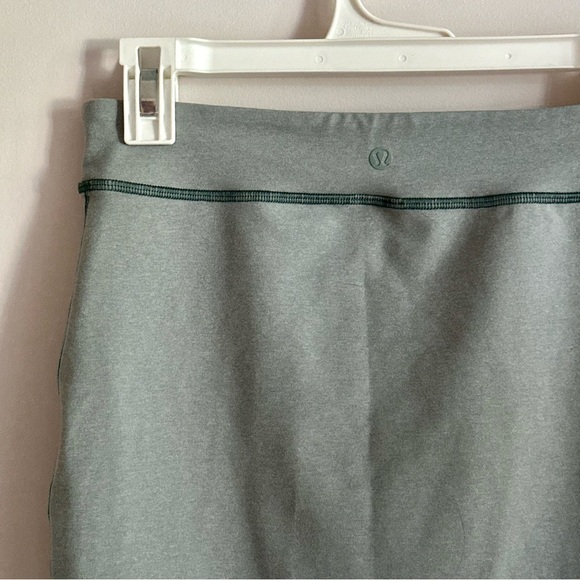 🩶 Lululemon Green Athletic Skirt - Size 4 🩶 - Picture 2 of 6